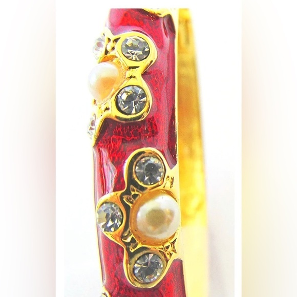 Kenneth Jay Lane Vintage Jewelry Diamante and Pearl Cuff Bracelet - Picture 2 of 5